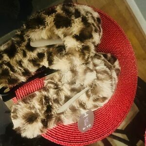 Faux Fur Women's Slippers - Brown